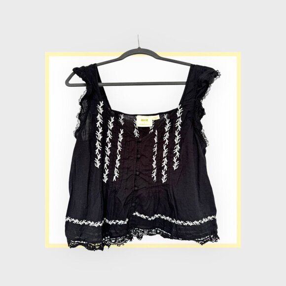 Anthropologie - Stylish Boho Embroidered Top – Perfect for Any Occasion - Picture 3 of 5